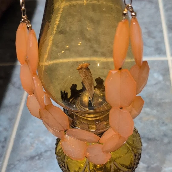 Peach/Salmon Color Beaded Plastic/Acrylic Statement Necklace - Picture 7 of 8